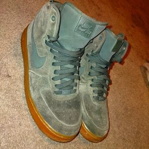 Nike Air Force High-top olive green size 10.5